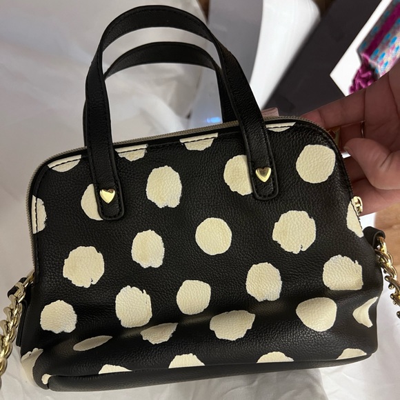 Betsy Johnson Crossbody polk dot bag with pink bow - Picture 4 of 6